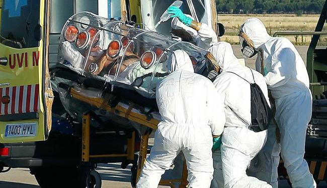 morte-padre-ebola-espanha