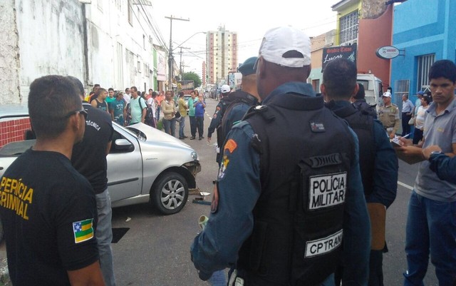 Acidente ocorreu no início da tarde no Centro de Aracaju (SE). (Foto: Ana Fontes/TV Sergipe