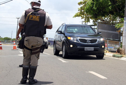 PRF realiza fiscalização nas rodovias durante período de feriado de Independência | Foto: Alberto Maraux