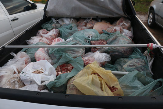 As carnes foram encontradas em carrocerias de pick ups e caminhões baúFoto: Divulgação/SSP