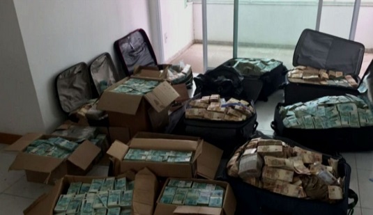 PF encontra caixas e malas com dinheiro em apartamento que seria utilizado por Geddel | Foto: Reprodução/GloboNews