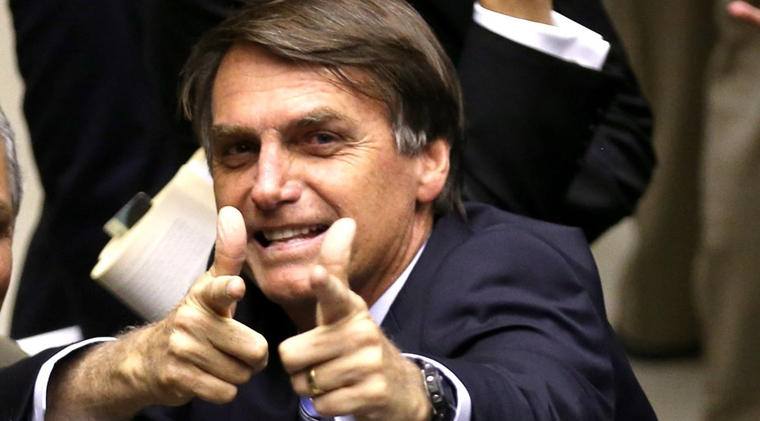 Bolsonaro subiu de 4% para 15% e de 5% para 14% nos dois principais cenários pesquisados pelo Datafolha