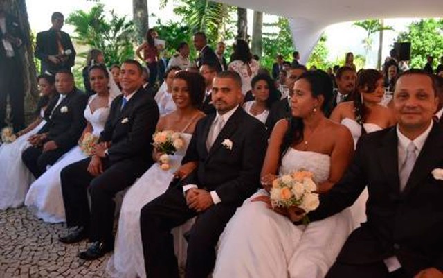 Casamento coletivo da PM tem união de 47 casais em Salvador (Foto: Divulgação/Polícia Militar
