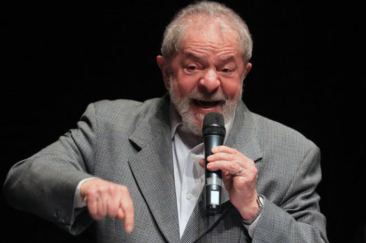 Lula diz que a palavra 'propina' foi inventada por empresários e pelo MP Foto: Paulo Fonseca/EFE