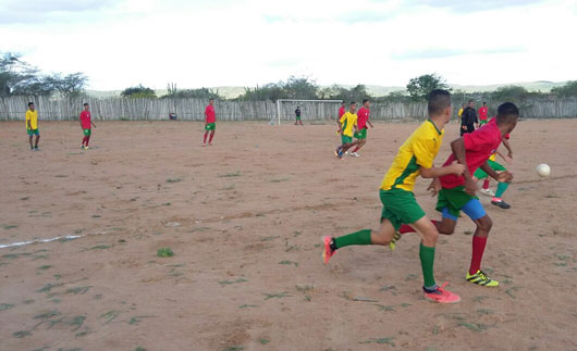 Jogos são disputados no campo da comunidade de Miranda, na zona rural de Santaluz