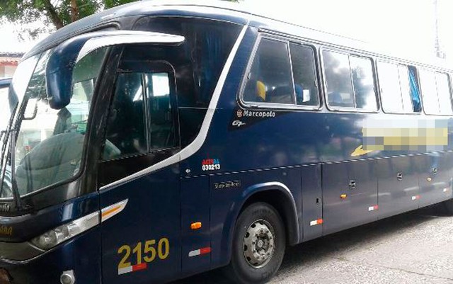 Ônibus foi assaltado após deixar rodoviária em Feira de Santana (Foto: Aldo Matos/Site Acorda Cidade