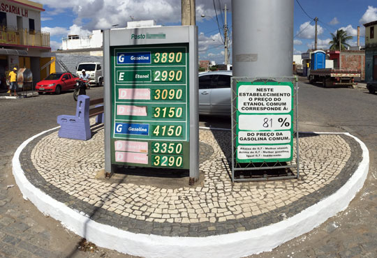 os consumidores luzenses terão que pagar, em média, R$ 2,99 pelo litro do etanol | Foto: Notícias de Santaluz