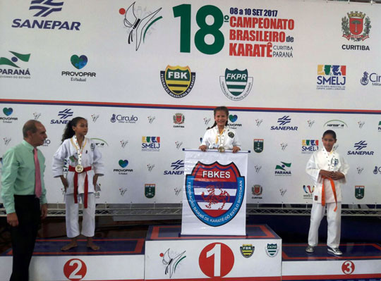 Ludmila Pereira sagrou-se tricampeã brasileira de karatê na categoria kumitê | Foto: Arquivo Pessoal