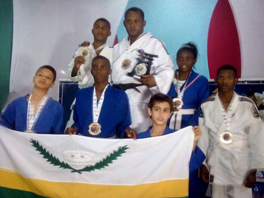 Equipe luzense conquistou cinco medalhas em competição de judô | Foto: Divulgação