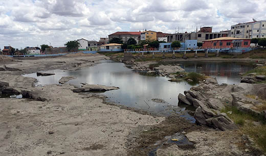Situação do Tanque Grande, importante reservatório hídrico e um dos cartões-postais de Santaluz | Foto: Notícias de Santaluz