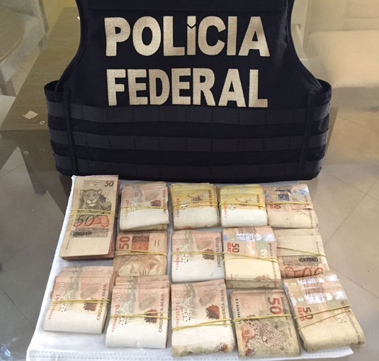 Dinheiro apreendido durante a operação | Foto: Divulgação/PF