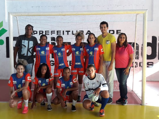 Equipe de futsal feminino de Santaluz conquistou medalha de ouro na abertura de jogos estudantis | Foto: Divulgação