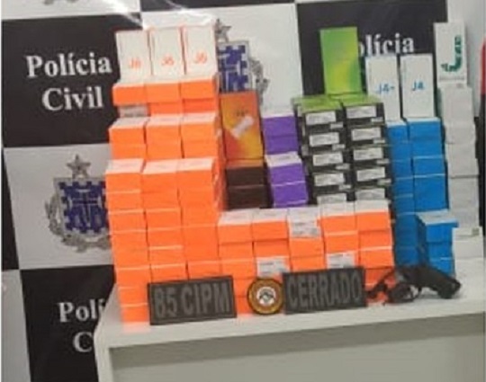 Mais de R$ 300 mil em celulares foram apreendidos | Foto: Divulgação/Polícia Civil 