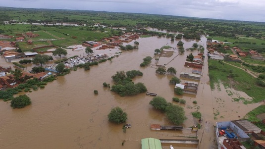 Imagem aérea da manhã de quinta-feira (11), no município de Coronel João Sá tomado pela água de uma barragem | Foto: Studio Júnior Nascimento