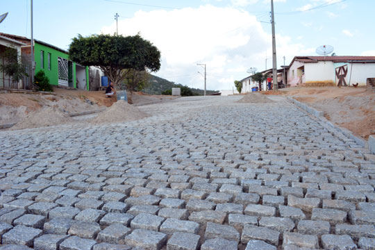 Pavimentação do povoado Tapinha faz parte da 3ª etapa do programa Modernixa Santaluz | Foto: Divulgação/PMS