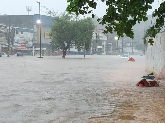 Chuva em Salvador | Foto: Ubiratan Passos/TV Bahia