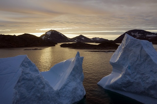 A Groenlândia está derretendo mais rapidamente na última década e, neste verão, viu dois dos maiores derretimentos já registrados desde 2012 | Foto: Felipe Dana/AP