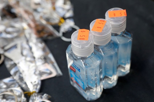 Álcool gel é uma das formas de prevenção do coronavírus | Foto: Reuters/Brendan McDermid