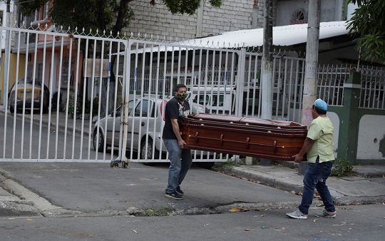 Equador é um dos países sul-americanos com mais casos confirmados e mortes por Covid-19 | Foto: Vicente Gaibor del Pino / Reuters
