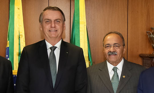 Bolsonaro durante encontro com Chico Rodrigues e outros senadores | Foto: Marcos Corrêa/PR