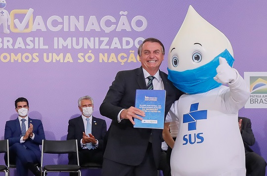 Bolsonaro participa de lançamento do Plano Nacional de Operacionalização da Vacinação Contra a Covid-19 | Foto: Isac Nóbrega/PR