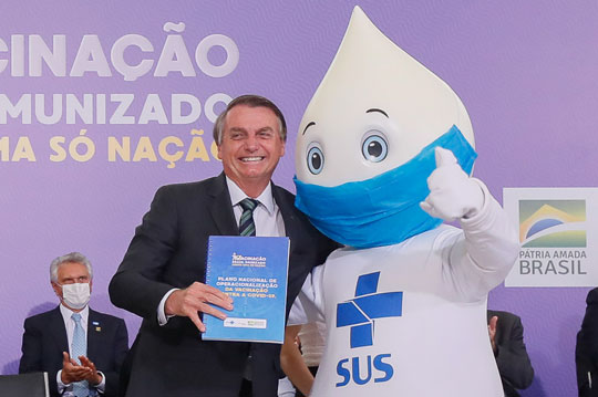 Bolsonaro durante lançamento do Plano Nacional de Operacionalização da Vacinação Contra a Covid-19 | Foto: Isac Nóbrega/PR