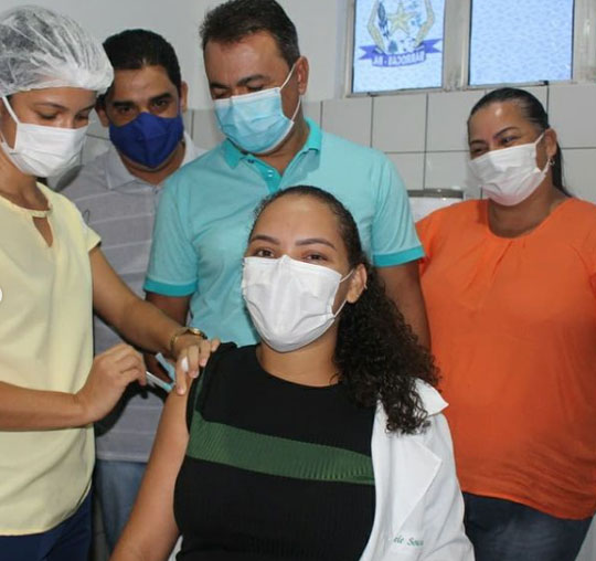 Vacinação contra Covid em Barrocas começou imediatamente após chegada da CoronaVac | Foto: Divulgação/Prefeitura