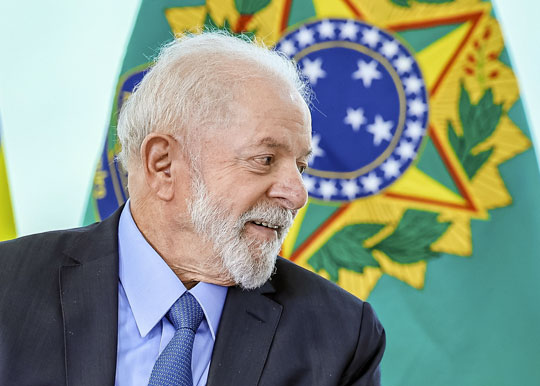 Pela 1ª vez, avaliação negativa do governo Lula supera a positiva, mostra pesquisa