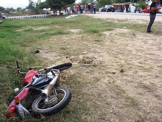 Coité - Homem é encontrado morto após acidente de moto em rodovia