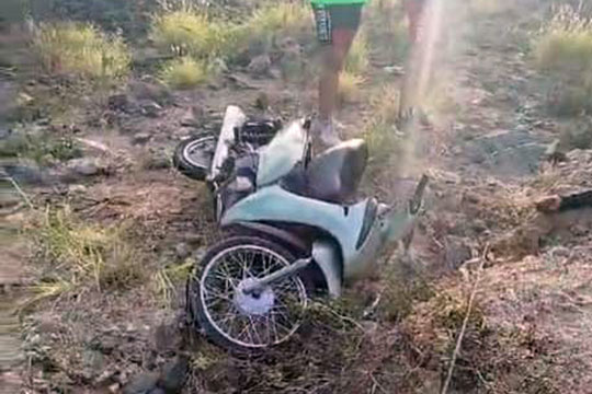 ARACI - Idosa morre e homem fica ferido em acidente de moto na BA-408