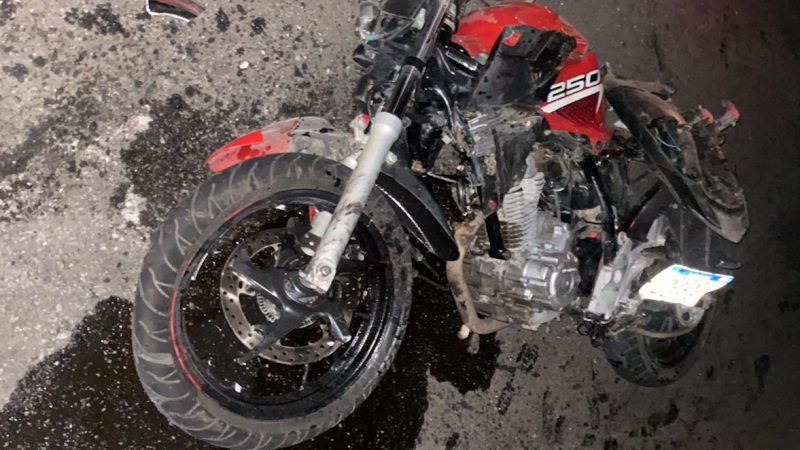 Ônibus com estudantes de Santaluz se envolve em acidente e motociclista morre na BA-120