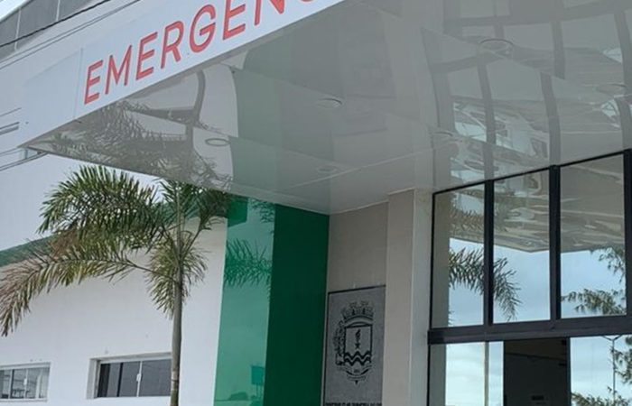 Idosa é atropelada enquanto estava sentada na frente de casa em Queimadas