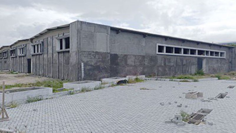 Prefeitura de Santaluz fecha novo contrato de R$ 5,5 milhões para tentar concluir o Shopping Popular