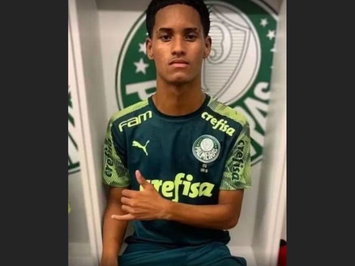 Jogador de futebol de 19 anos que foi da base do Bahia é morto a tiros