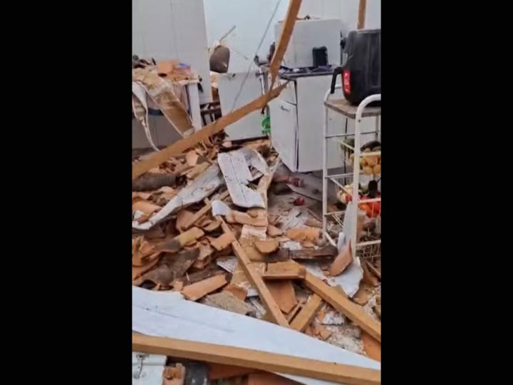 Homem fica gravemente ferido e casa é destruída após explosão causada por vazamento de gás na Bahia