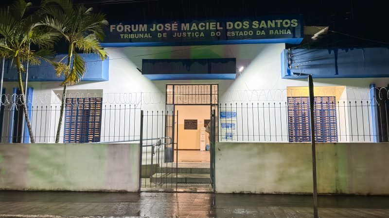Homem é condenado a 28 anos de prisão por matar companheira com espingarda em Santaluz e terá que pagar R$ 150 mil à família da vítima