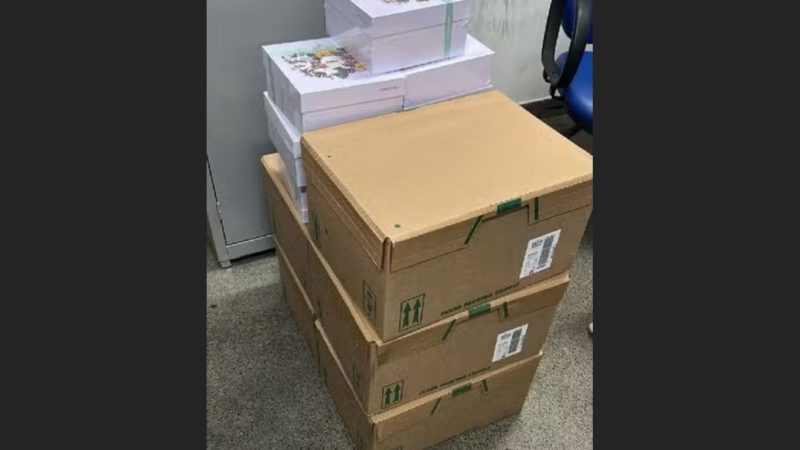 Carga de cosméticos vendida antes do lançamento oficial é apreendida no comércio popular de Feira de Santana