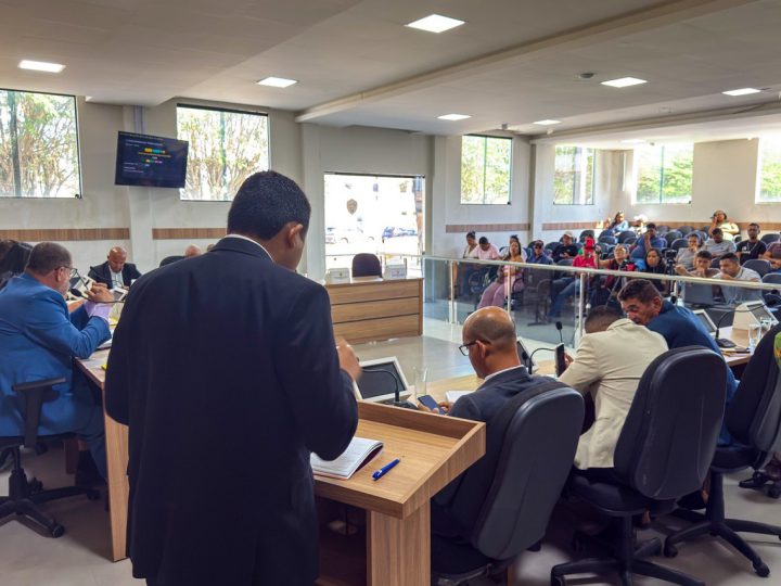 Reajuste salarial de servidores tem apoio de todos os vereadores, mas criação de novos cargos pela Prefeitura é vista com cautela em Santaluz